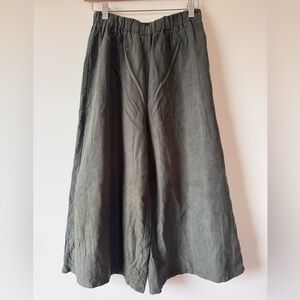 Wide-Leg Ze Olive Green Capri Pants Size M